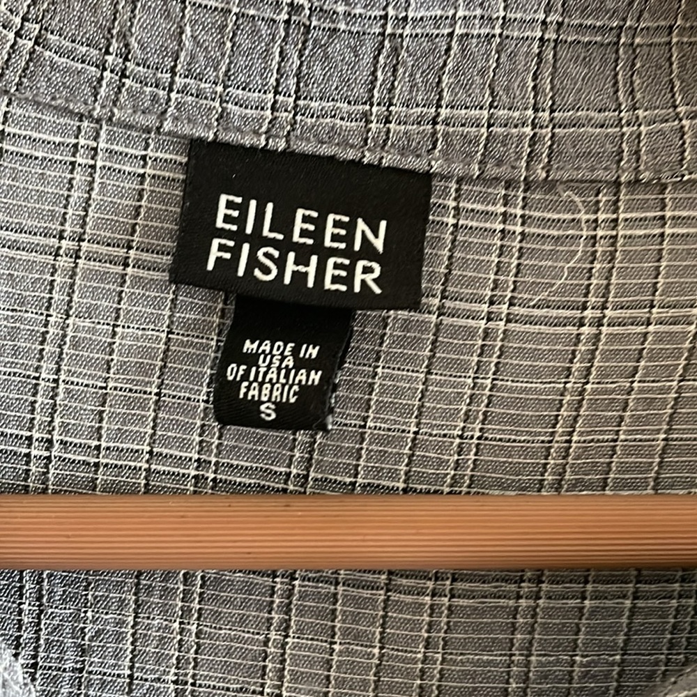 Eileen Fisher gray plaid boxy shirt/top, buttoned, cropped - Picture 4 of 4